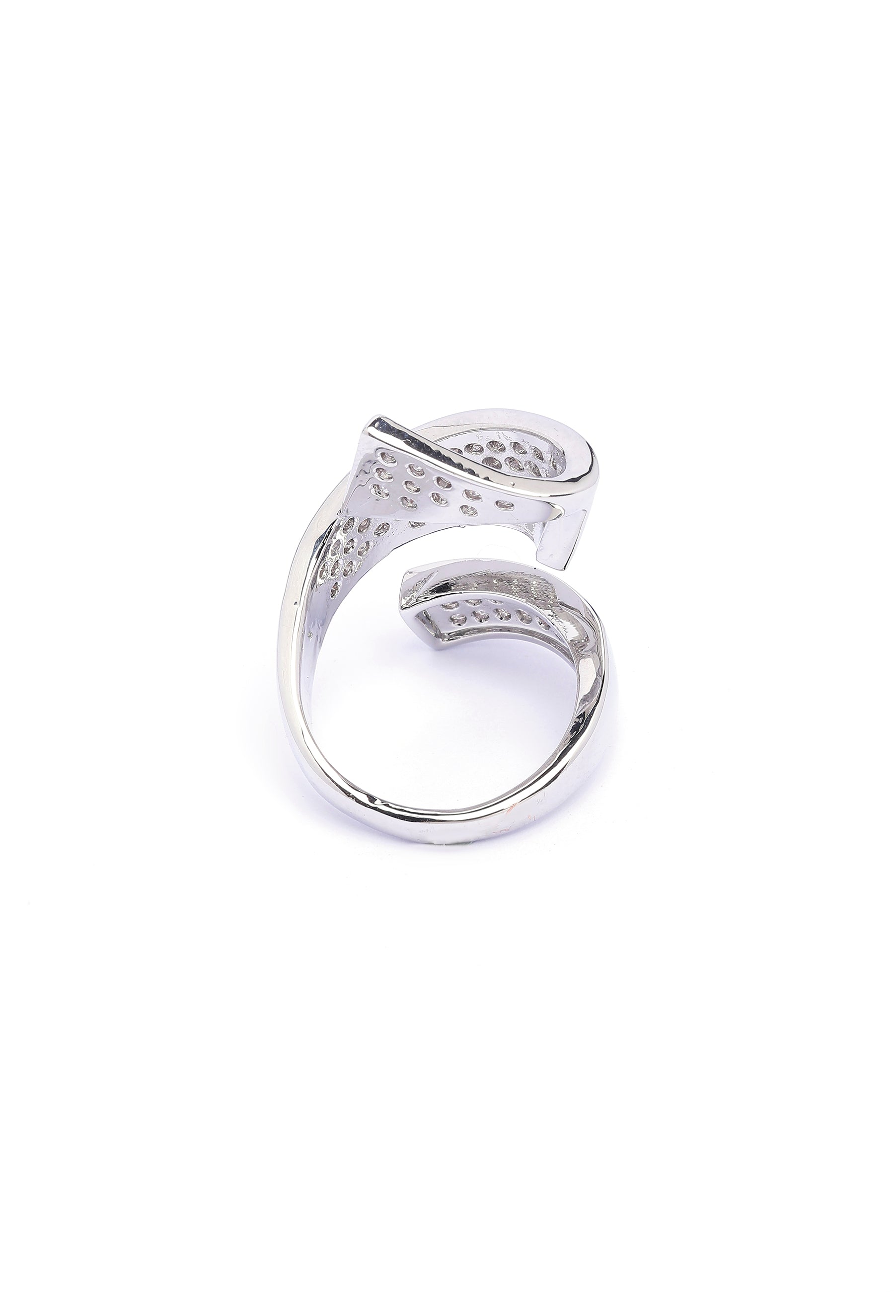 Intertwined Radiance Ring