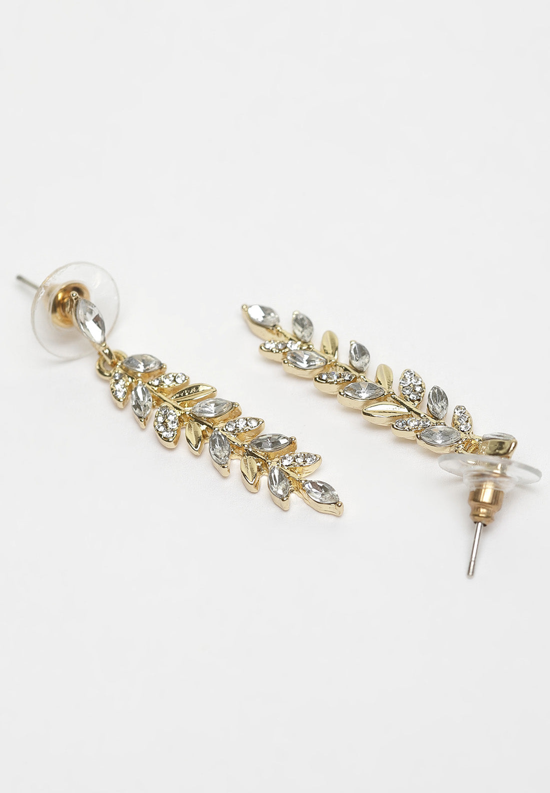 Hängende Ohrringe mit Blattgoldkristallen
